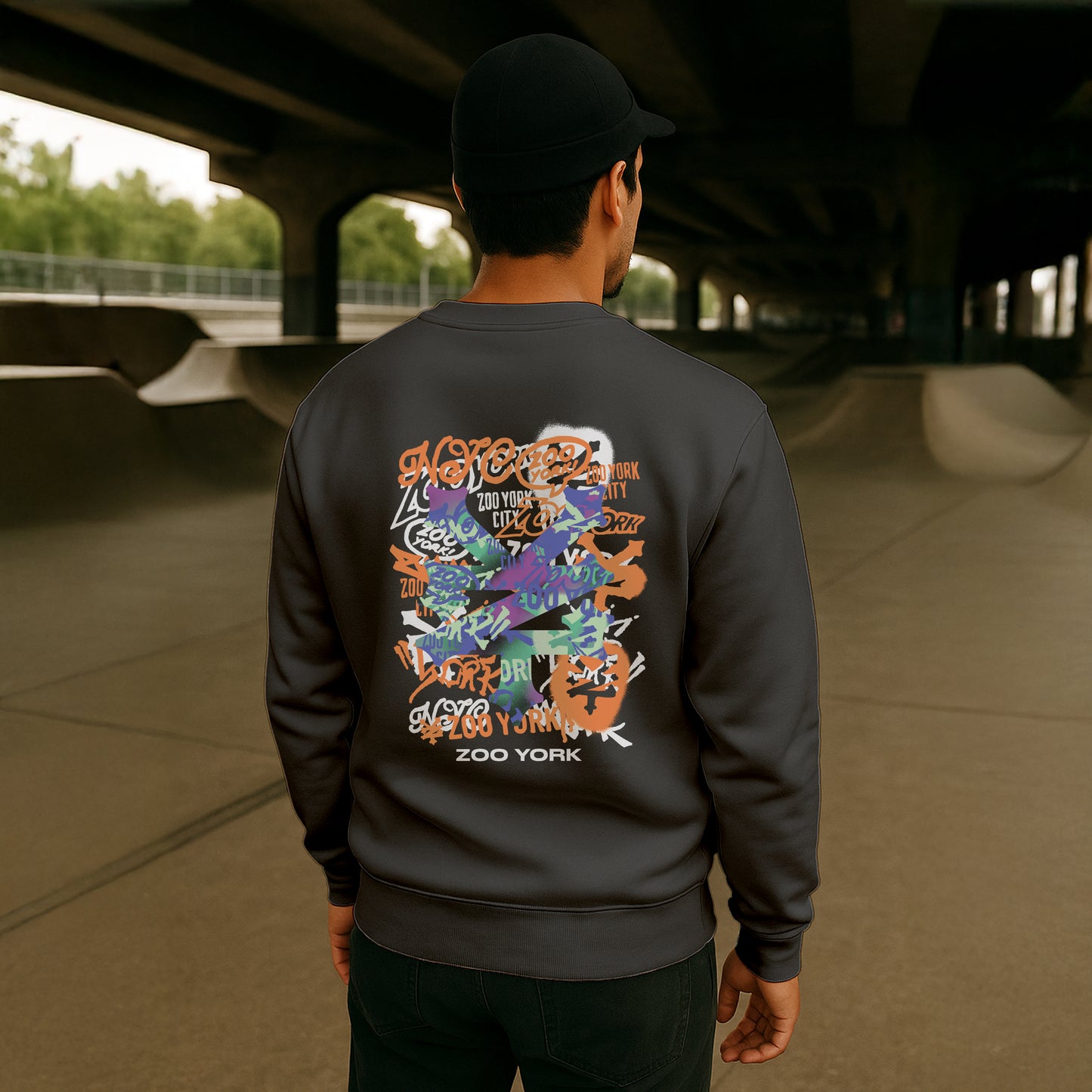 ZOO YORK STENCIL LAYERS CREW SWEAT CHARCOAL