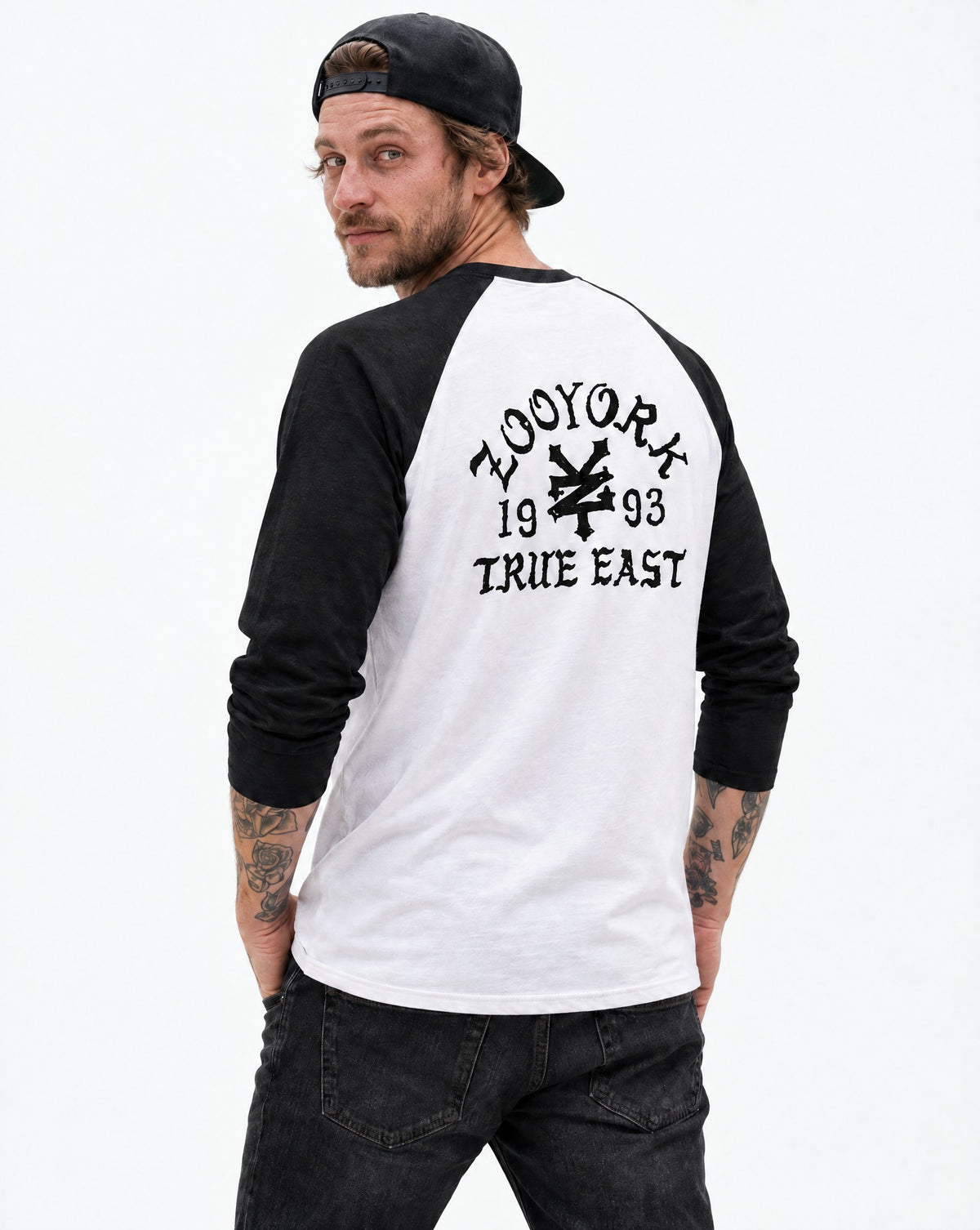 Zoo York True East Sketch Baseball Tee White/Black - model back